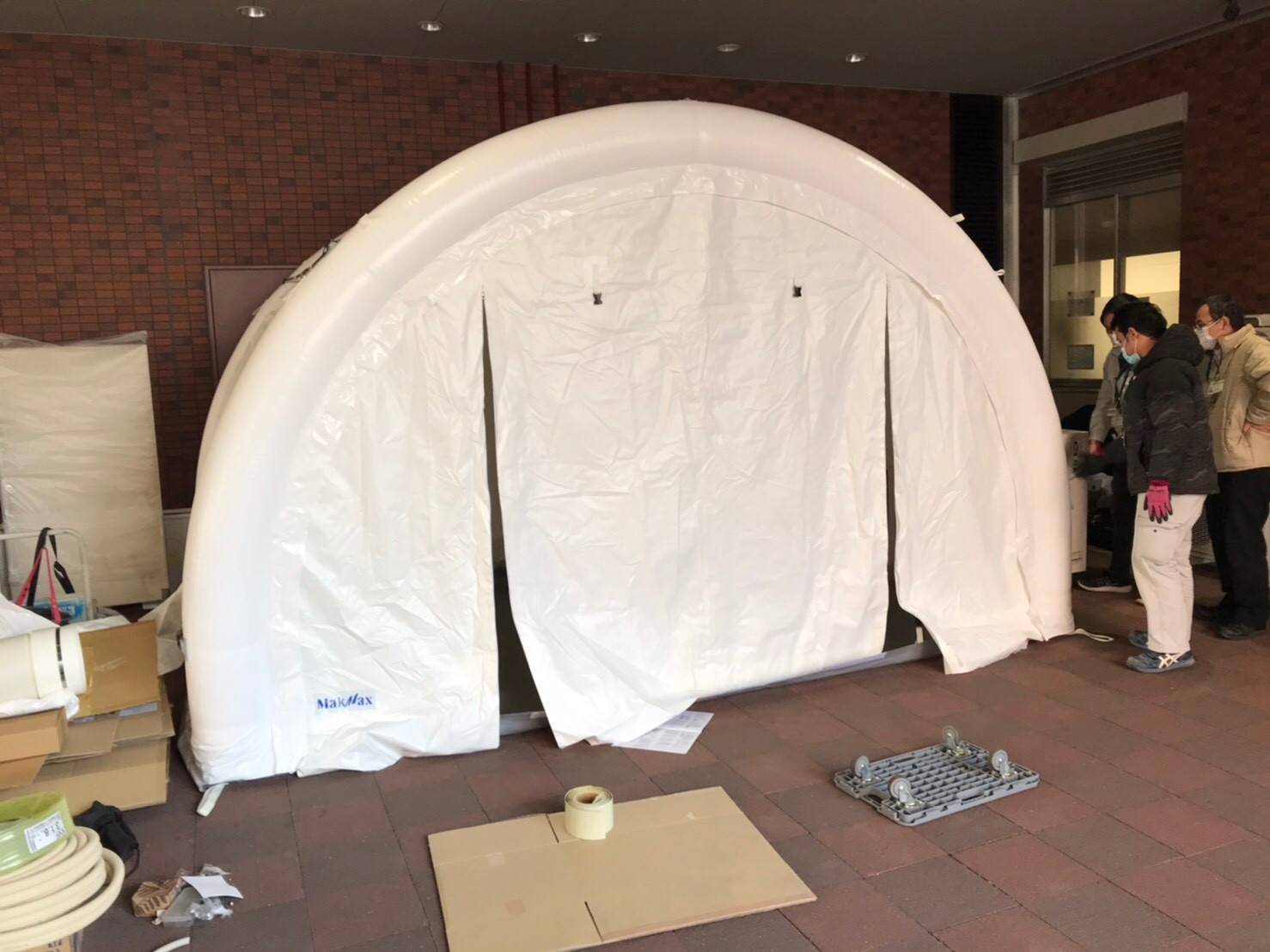 テント内コロナ対策陰圧室