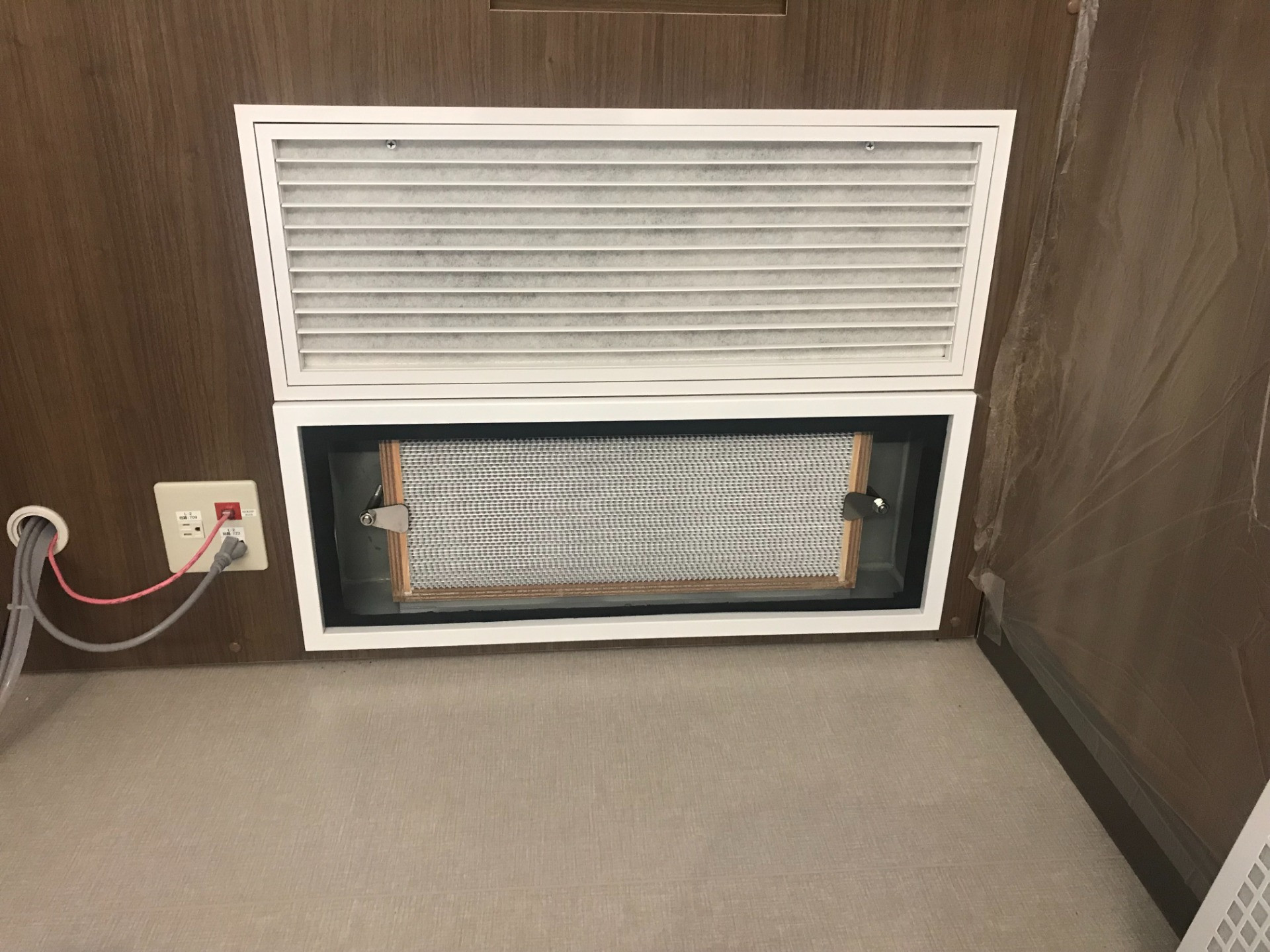 ベッド下陰圧装置