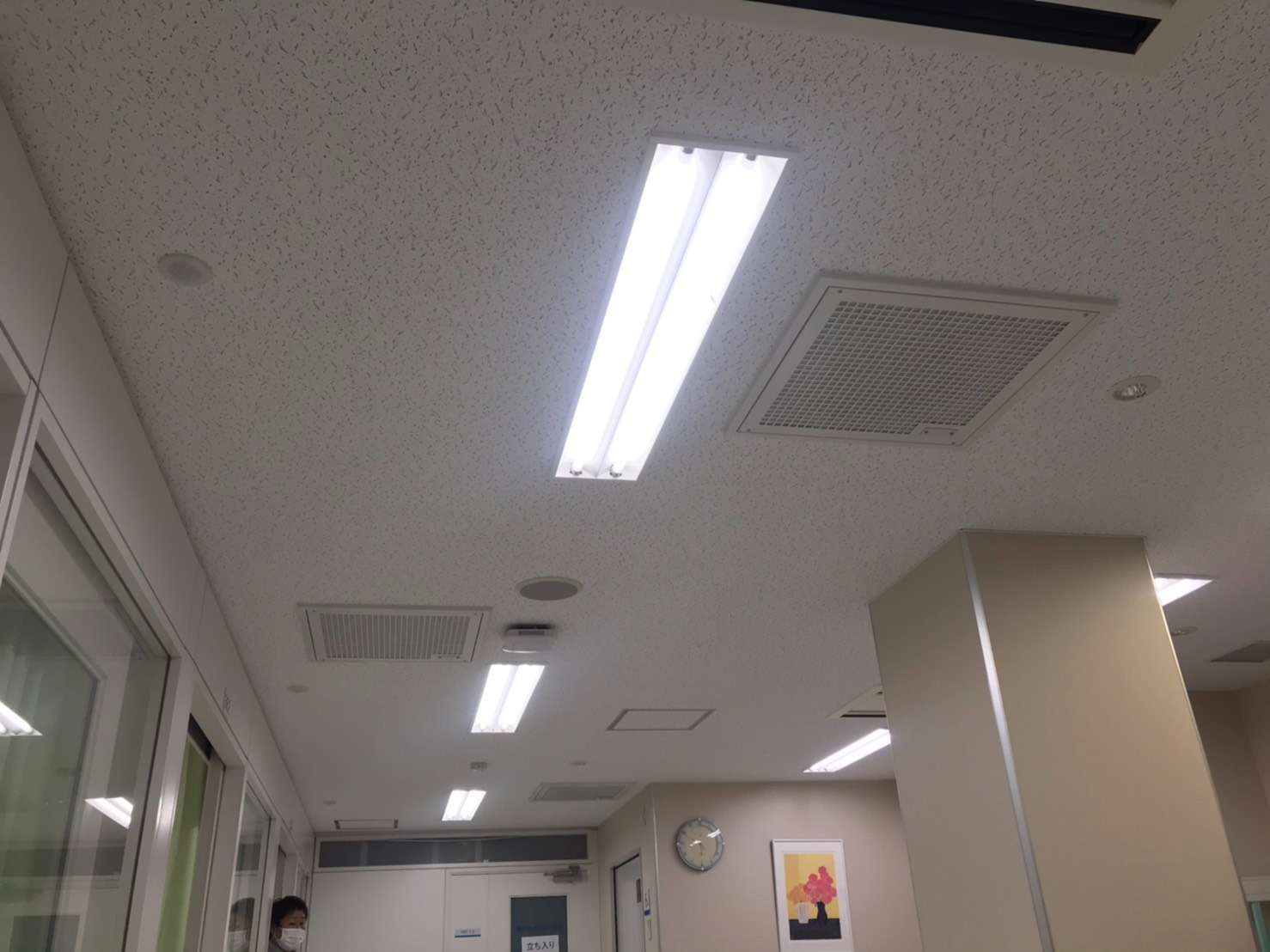 天井埋込型コロナ対策陰圧室