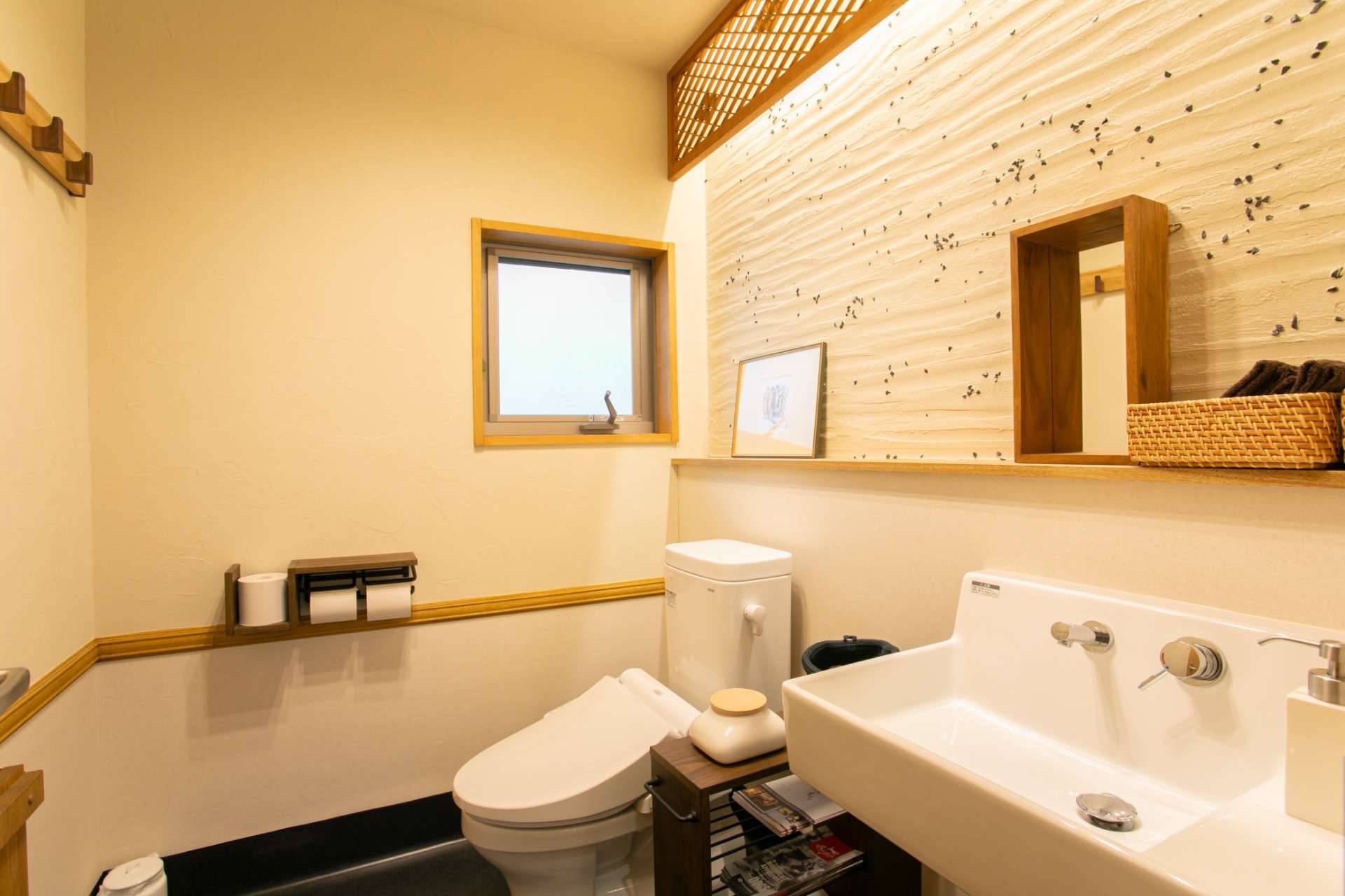 某美容外科トイレ内装工事