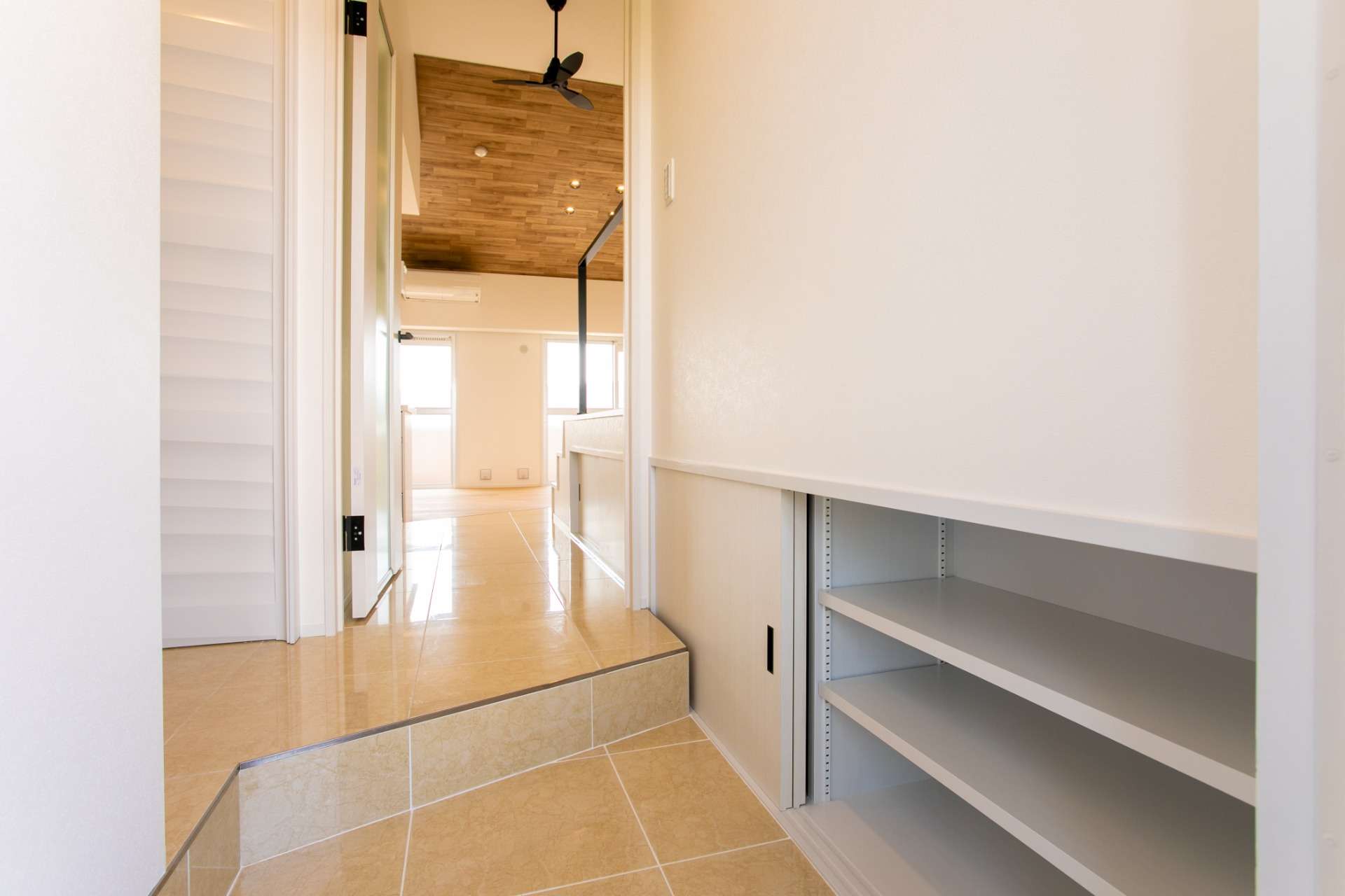 某クリニック玄関より